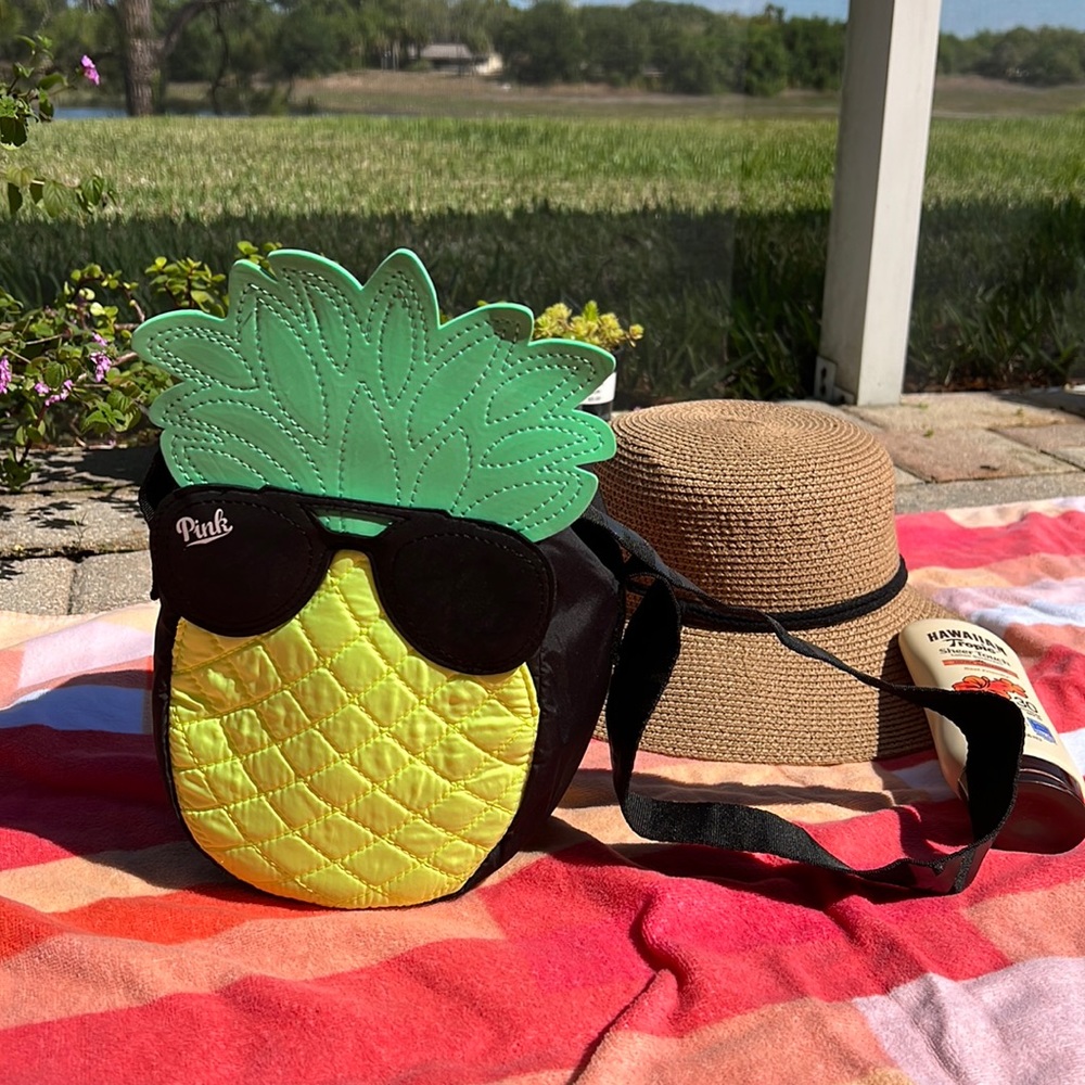 Victoria's Secret PINK Pineapple Cooler Insulated Lunch Shoulder Bag - Picture 1 of 9